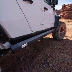 AMP RESEARCH 7713501A