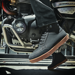 SPEED AND STRENGTH 889564