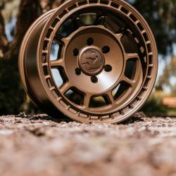 FIFTEEN52 RHDBM17855500