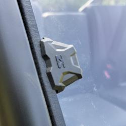 SZM Windshields Seizmik 50-55318KIT