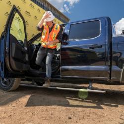 AMP Research 76152-01A