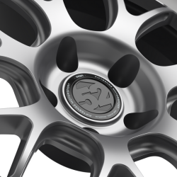 FIFTEEN52 RSAMT8905042