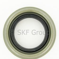 SKF 18136