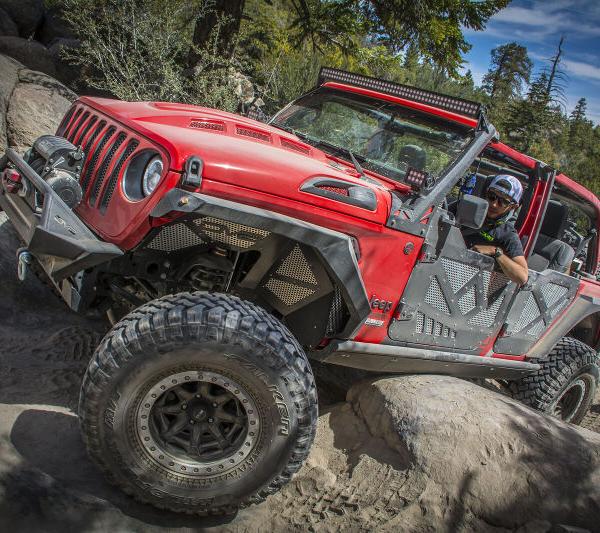 DV8 Offroad INFEND-03FB