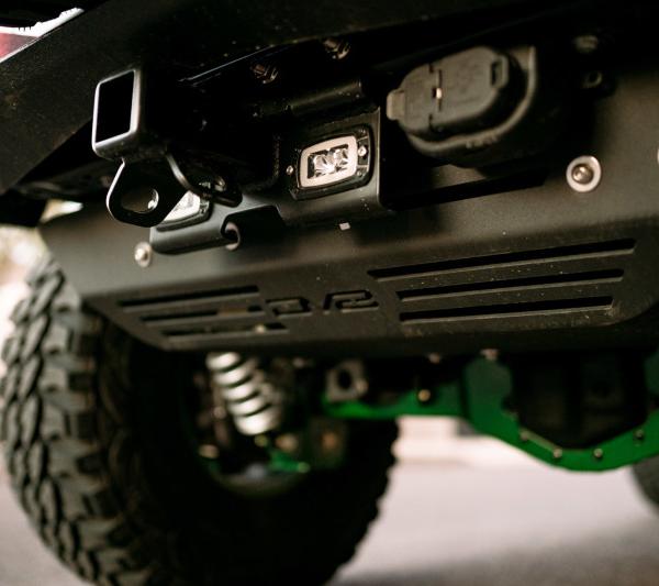 DV8 Offroad AHJP-01