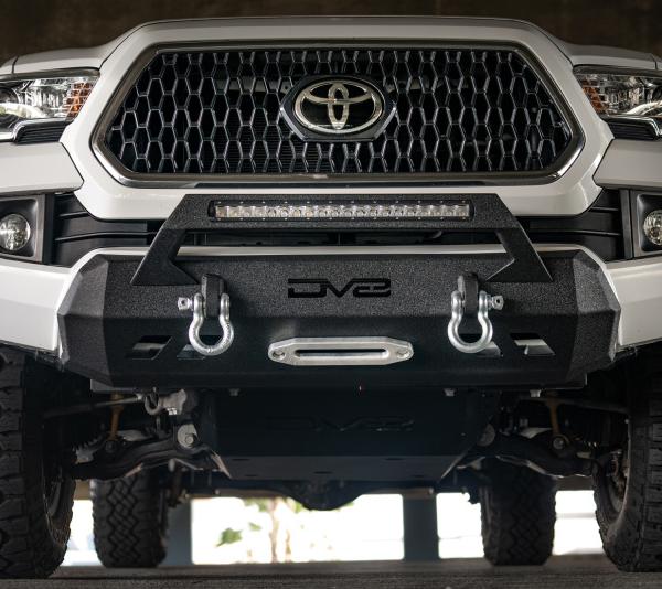 DV8 Offroad SPTT1-01