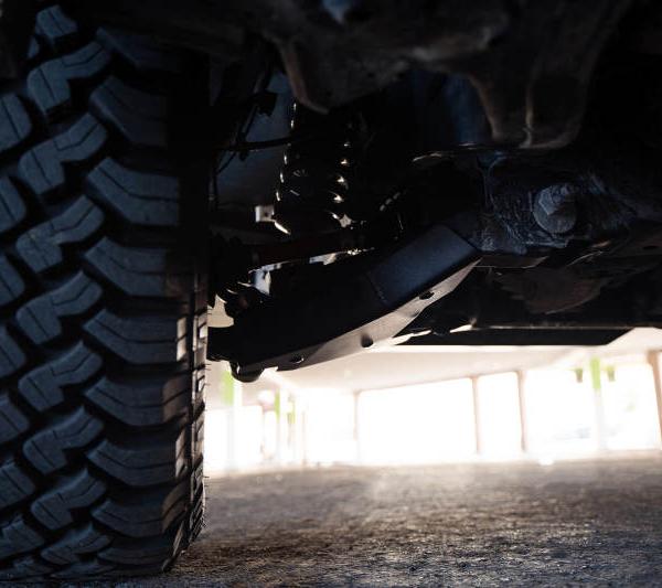 DV8 Offroad SPT2-01