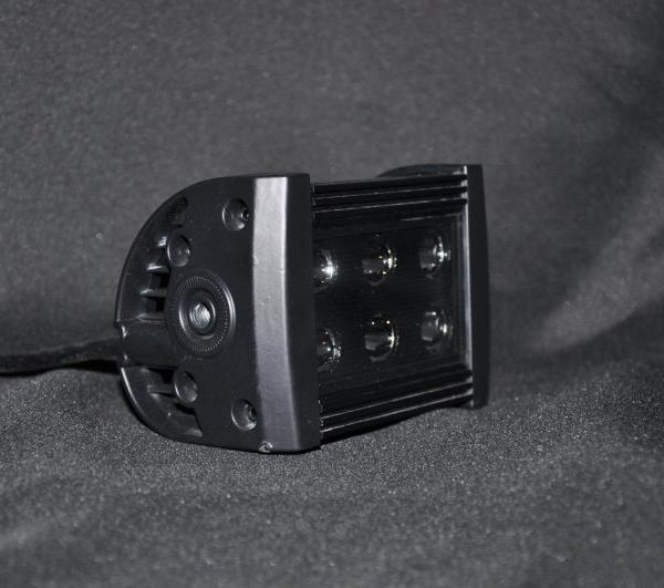 DV8 Offroad BR5E24W3W