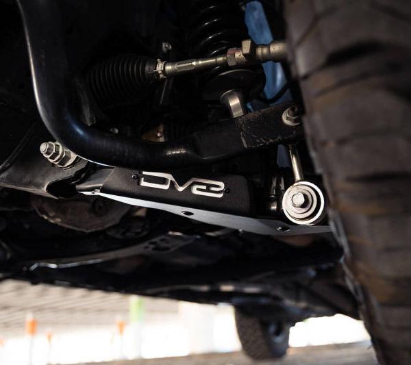 DV8 Offroad SPT2-01