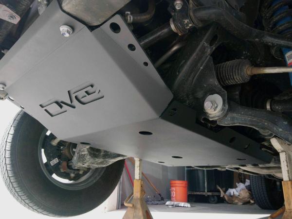 DV8 Offroad SPTT1-01
