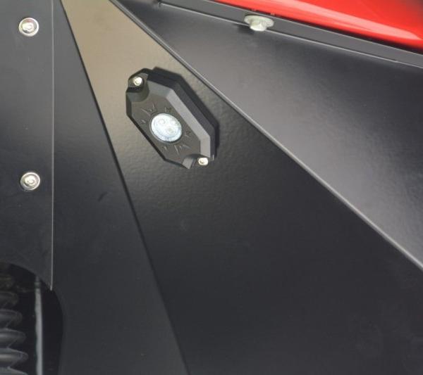 DV8 Offroad INFEND-01FR
