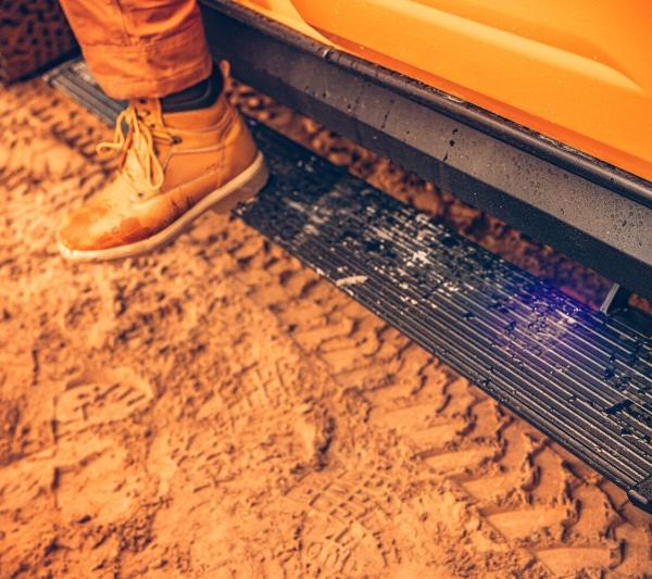 AMP Research 77140-01A