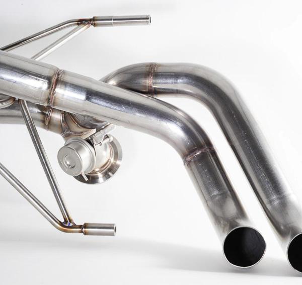 AWE Tuning 3025-31028