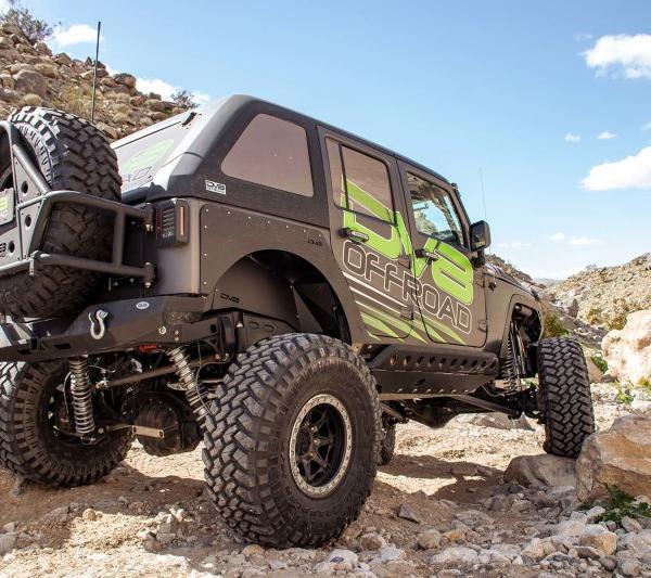 DV8 Offroad HT07FB42