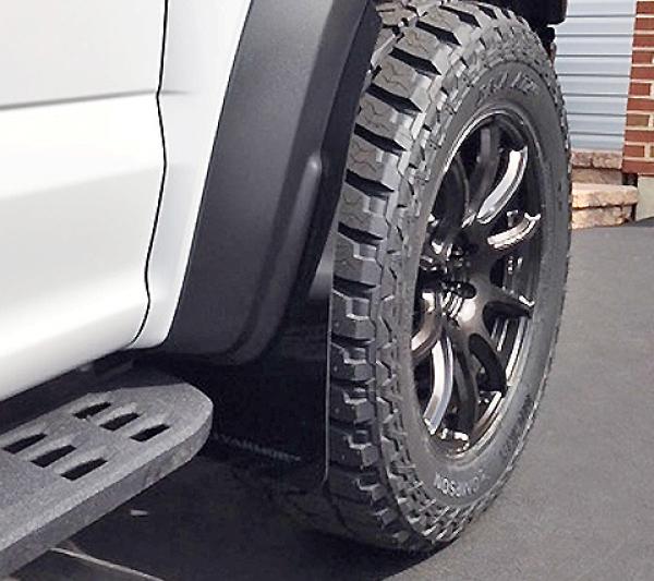 Rally Armor MF53-UR-BLK/WH