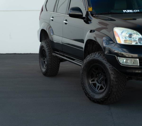 DV8 Offroad SRGX-02