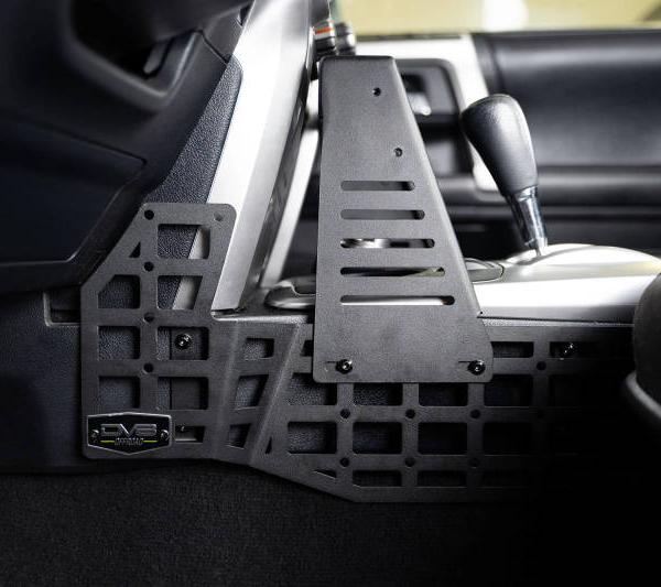 DV8 Offroad CCT3-01