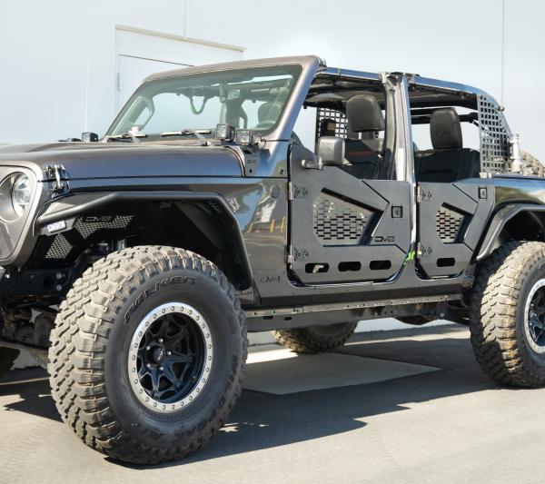 DV8 Offroad SRJL-09