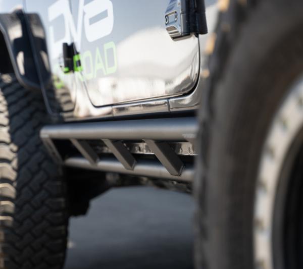 DV8 Offroad SRJL-07