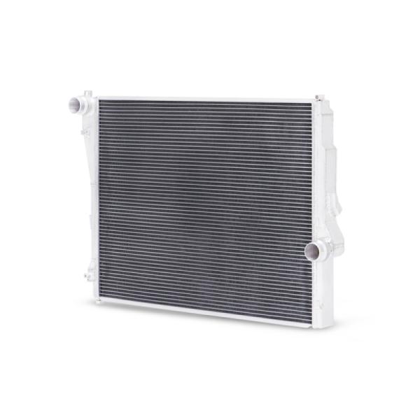Mishimoto MMRAD-E46-323