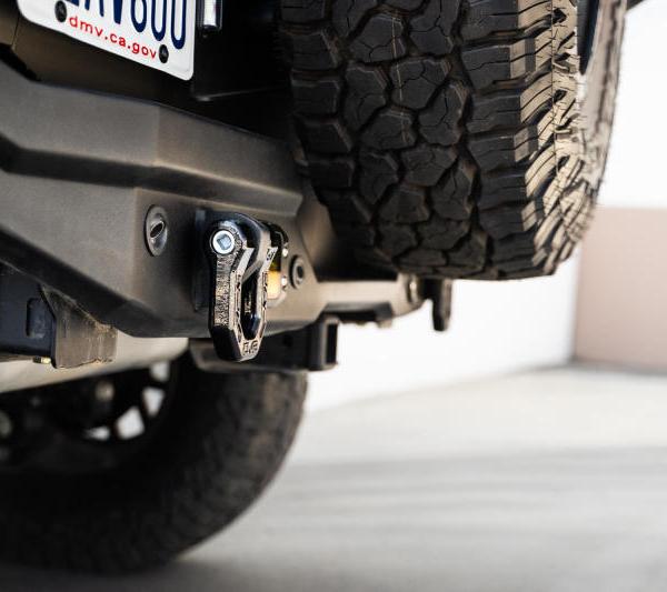 DV8 Offroad UNSK-01BL