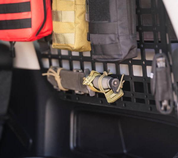 DV8 Offroad MPT3-01