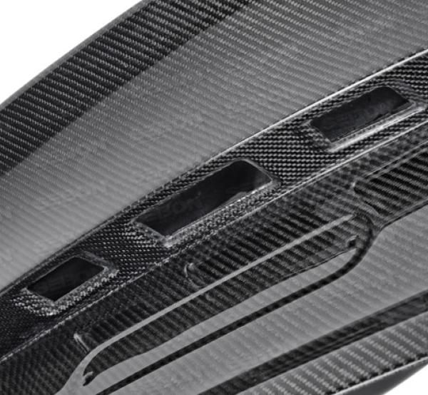 Seibon TL0708BMWE922D-C