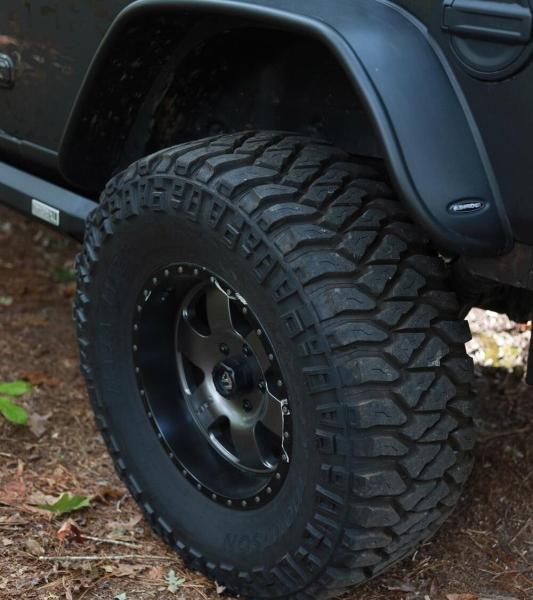 Bushwacker 10100-07