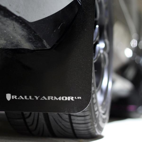 Rally Armor MF22-UR-BLK/WH