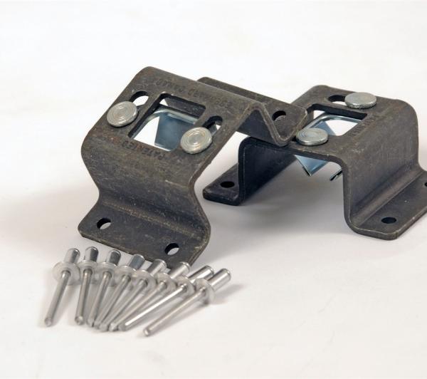 Dee Zee DZ TBSTRIKER