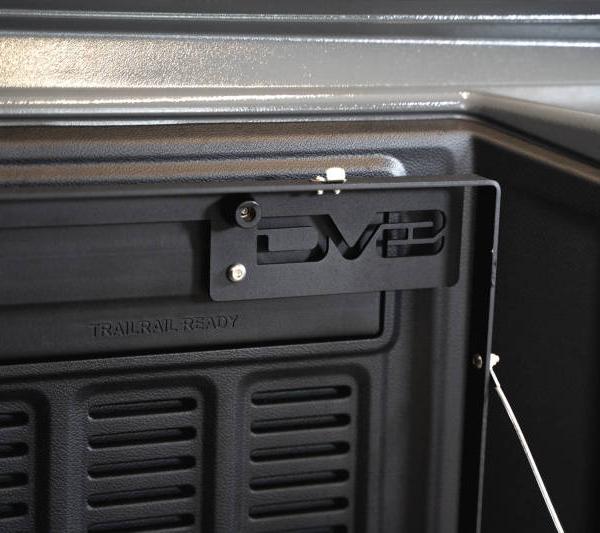 DV8 Offroad TTJL-01