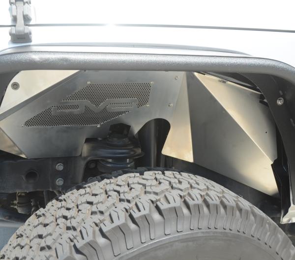 DV8 Offroad INFEND-01FR
