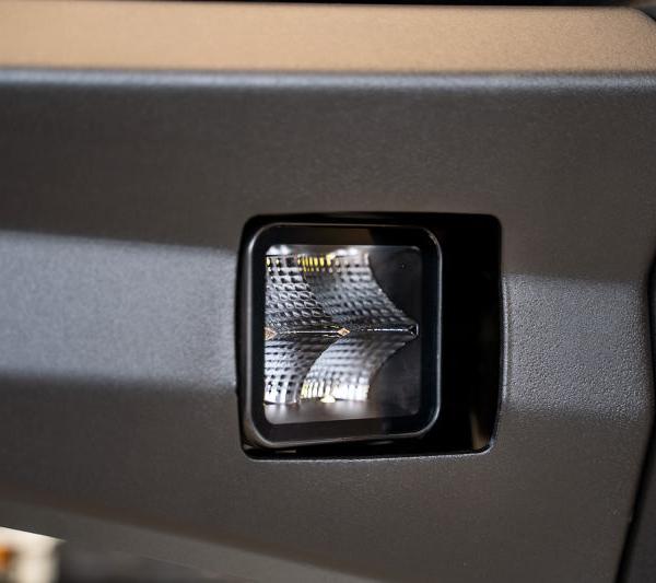 DV8 Offroad BE3EW40W