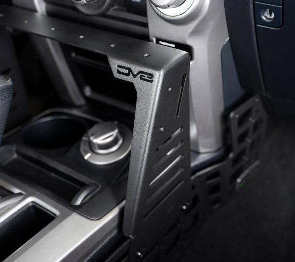 DV8 Offroad CCT3-01