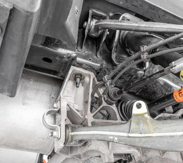 BMR Suspension CBK552