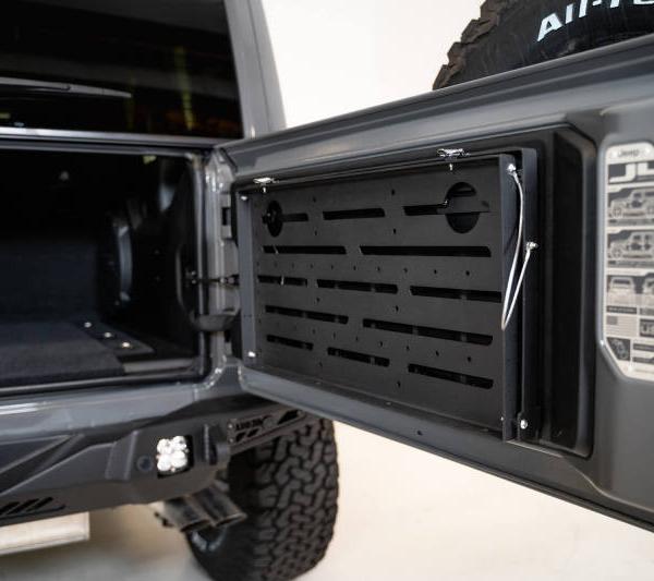DV8 Offroad TTJL-01