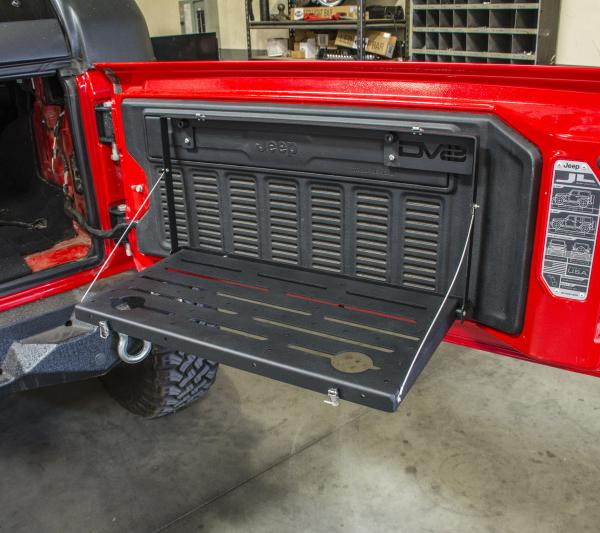 DV8 Offroad TTJL-01
