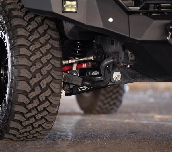 DV8 Offroad SPT2-01